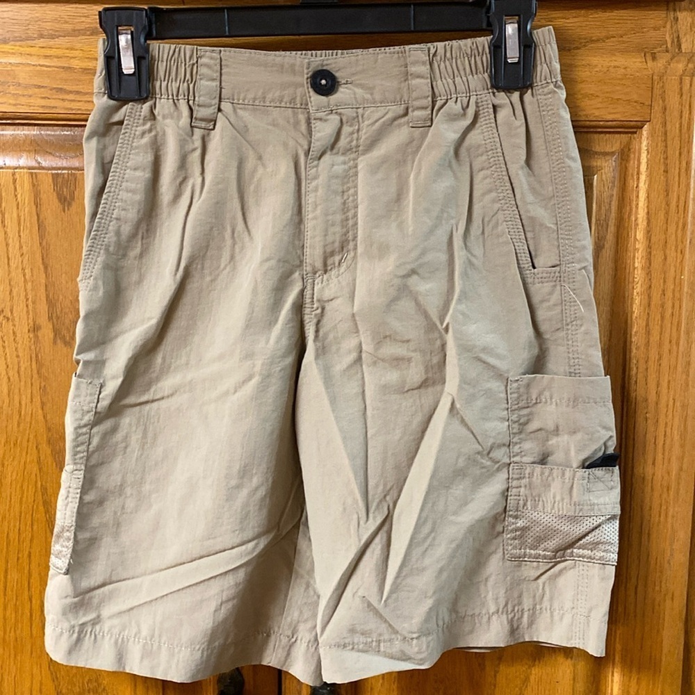 Magellan Outdoors Fish Gear Shorts Boys Medium EUC